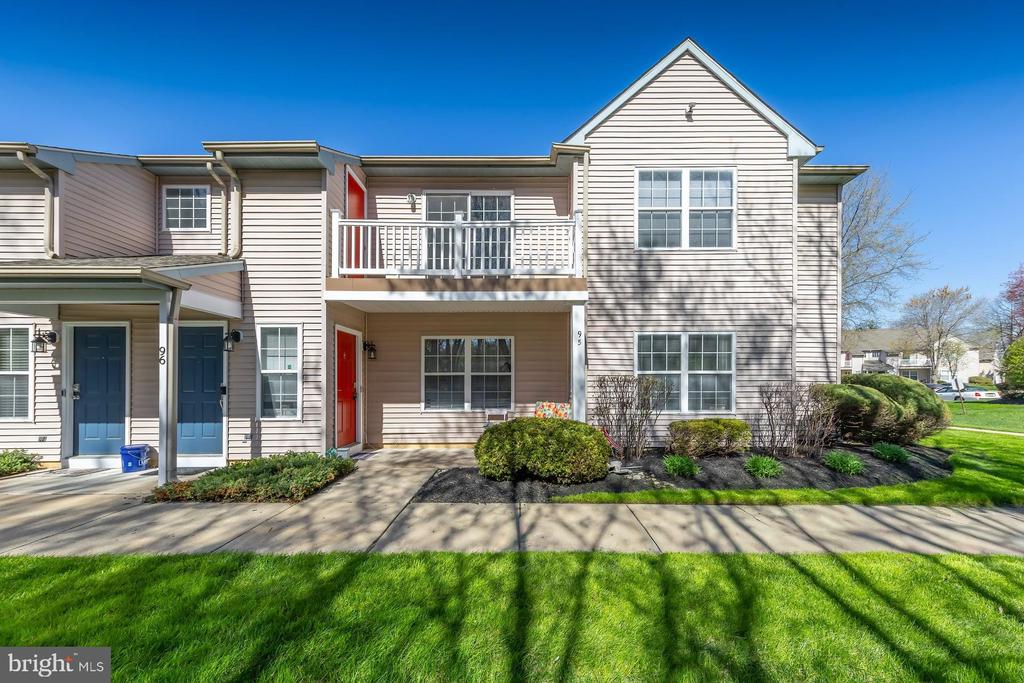 95 CRESTMONT DRIVE