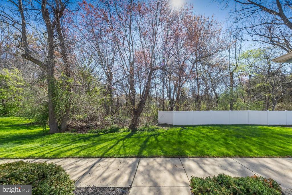 95 CRESTMONT DRIVE