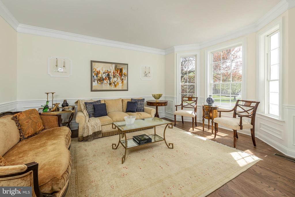 211 SHIVERS RUN COURT