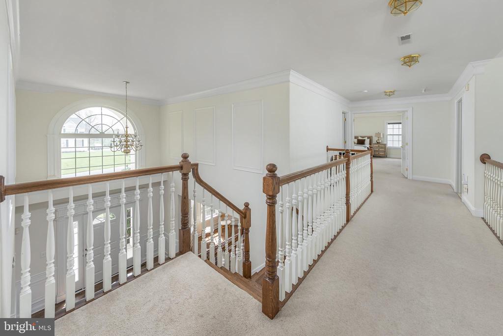 211 SHIVERS RUN COURT