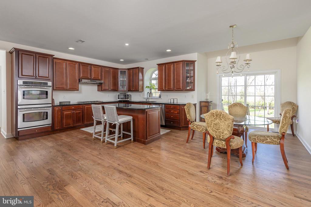 211 SHIVERS RUN COURT