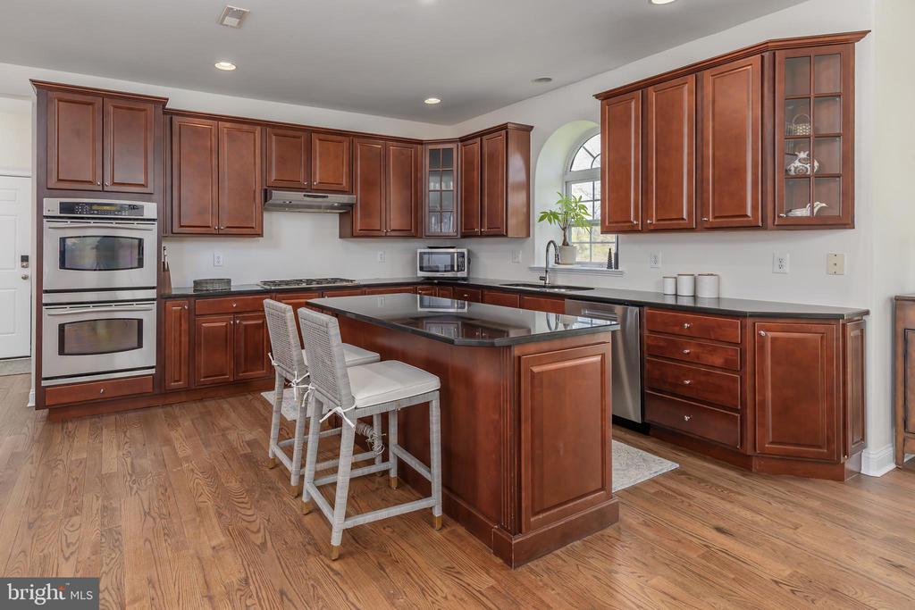 211 SHIVERS RUN COURT