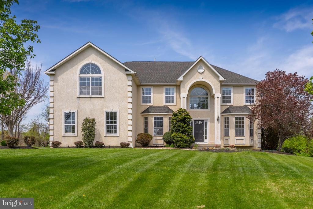 211 SHIVERS RUN COURT