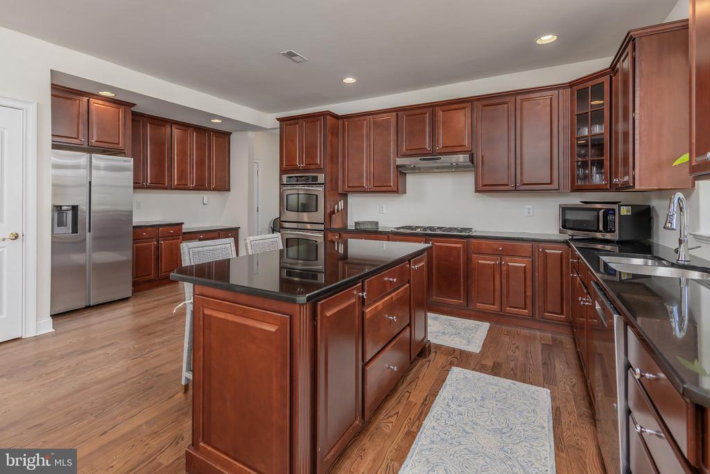 211 SHIVERS RUN COURT