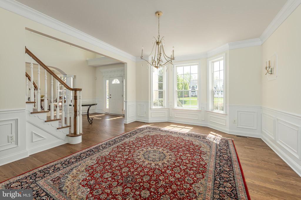 211 SHIVERS RUN COURT