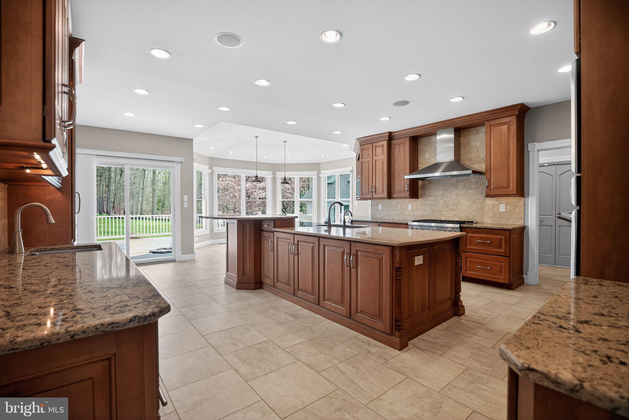 9 WINDING WAY