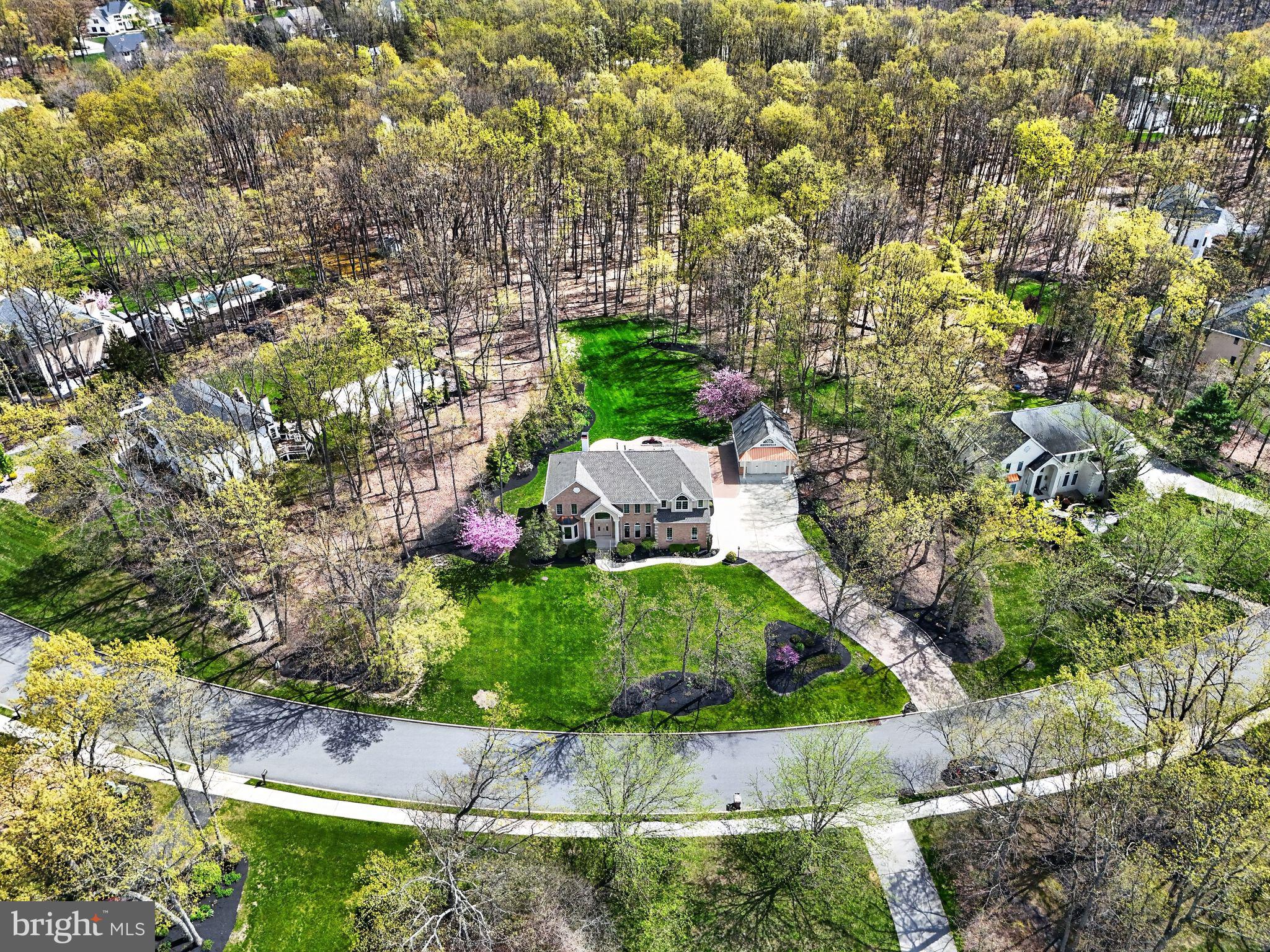 9 WINDING WAY