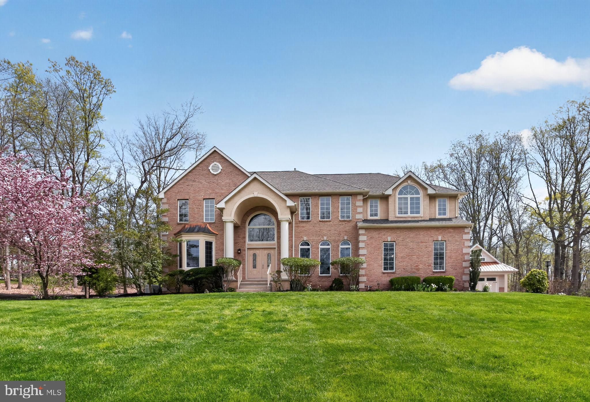 9 WINDING WAY