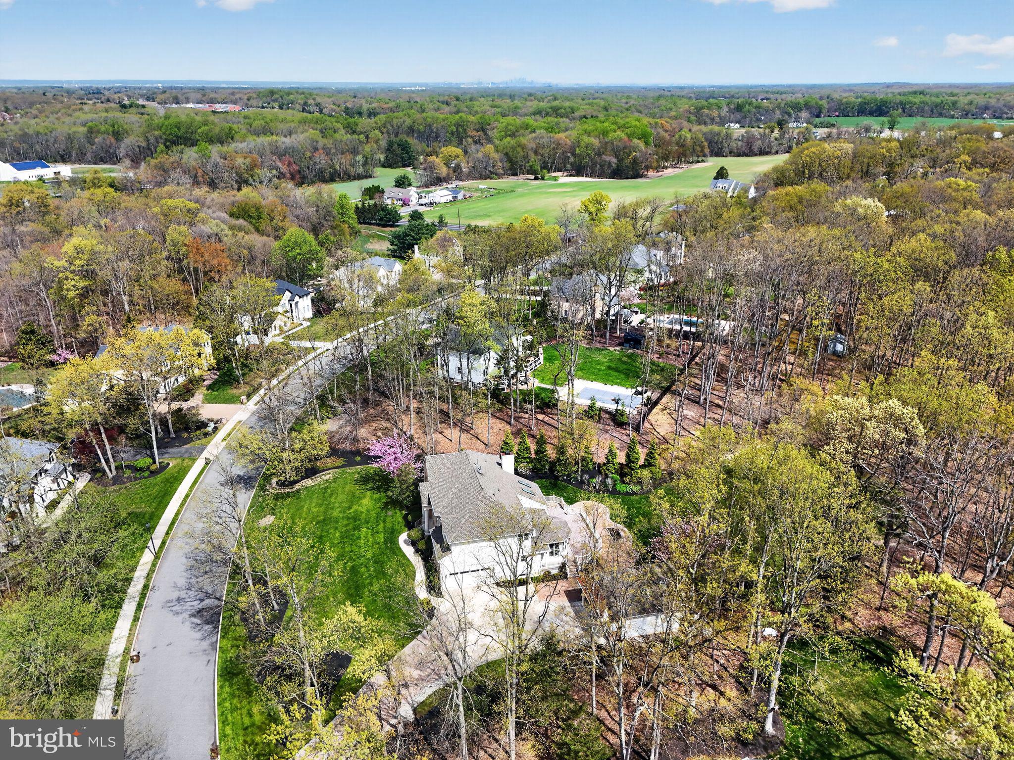 9 WINDING WAY