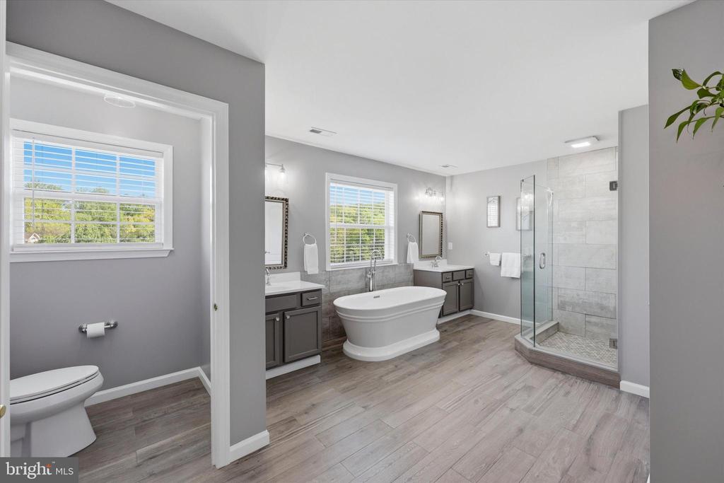 208 SHIVERS RUN COURT