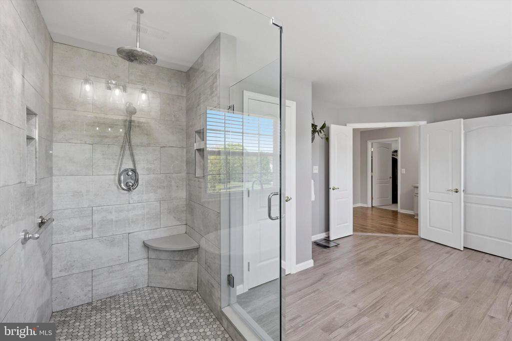 208 SHIVERS RUN COURT