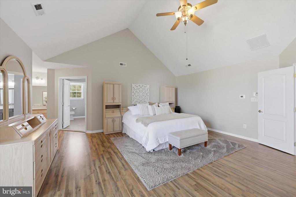 208 SHIVERS RUN COURT