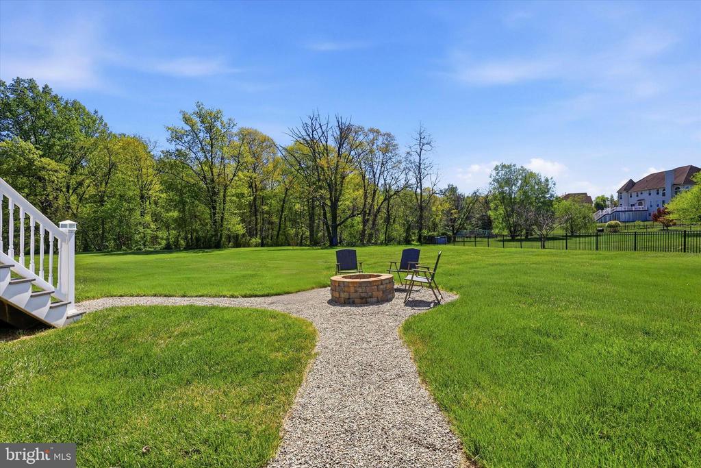 208 SHIVERS RUN COURT