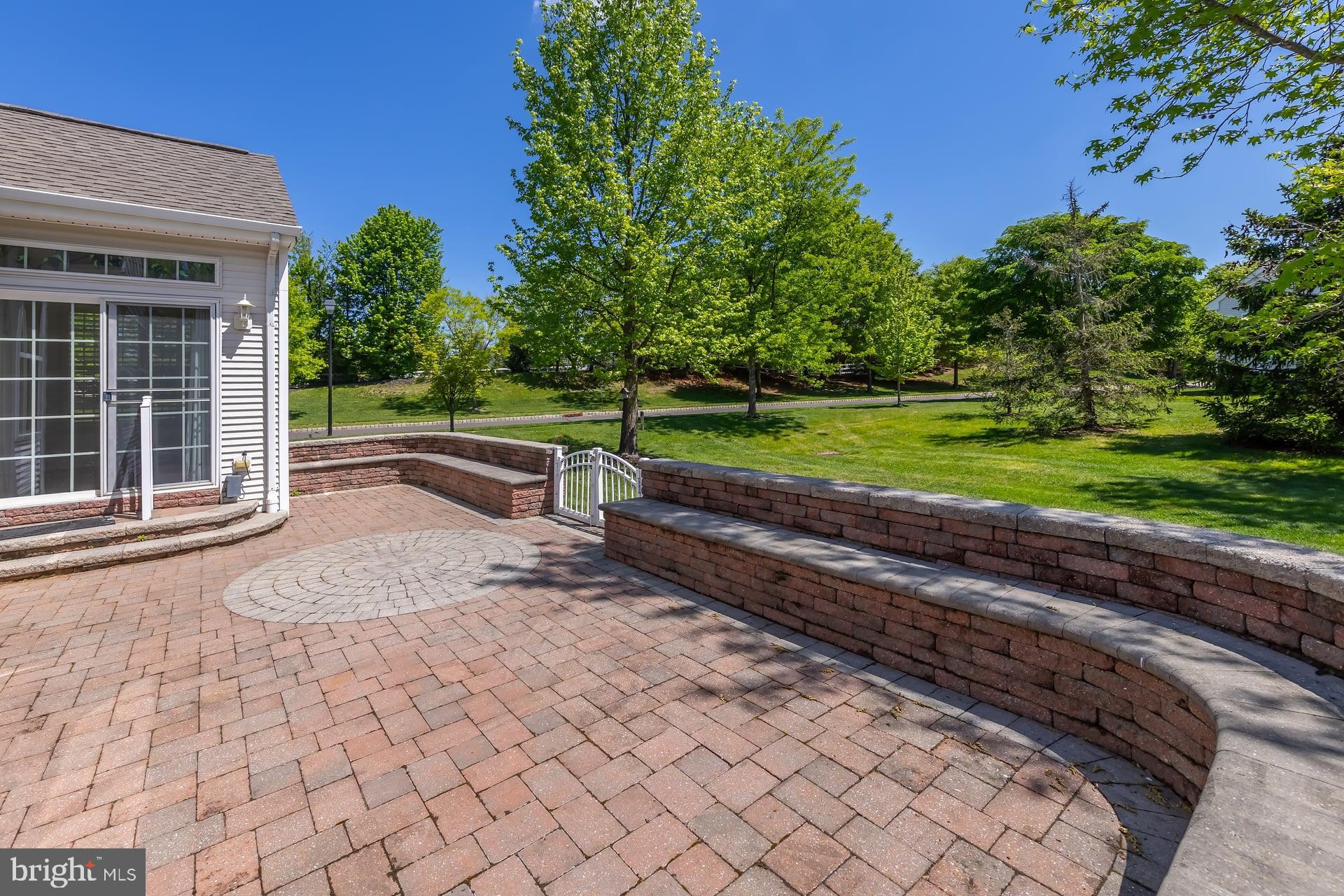 2 QUINTON COURT