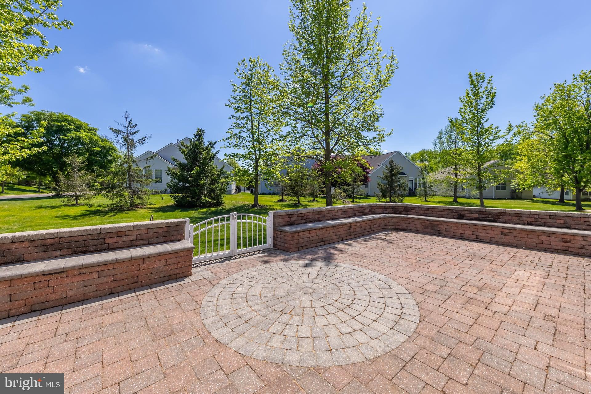 2 QUINTON COURT