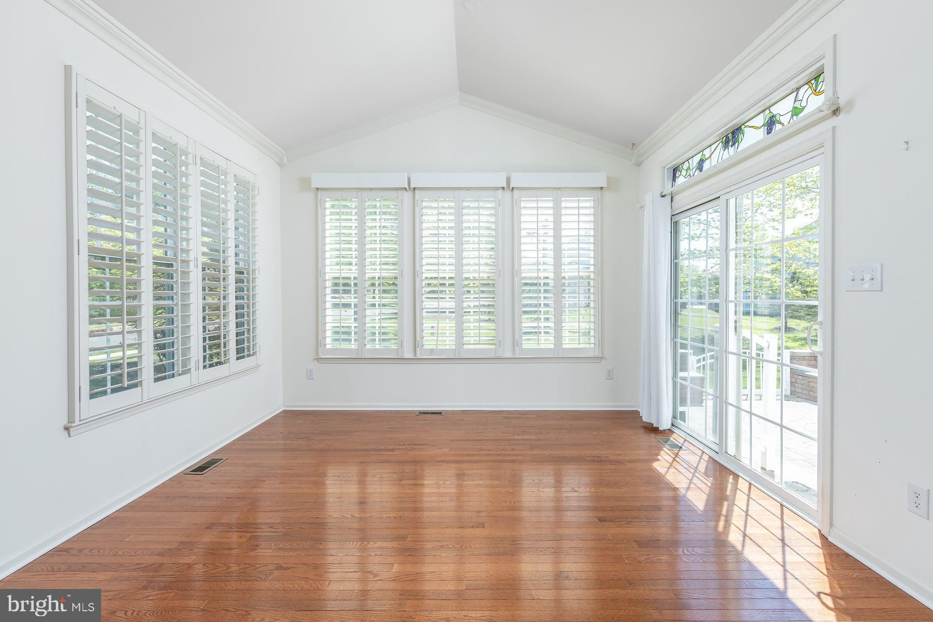 2 QUINTON COURT