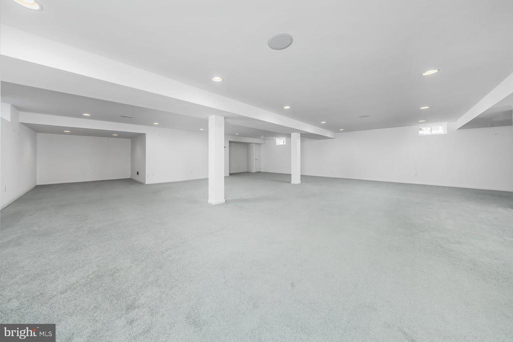 2 QUINTON COURT