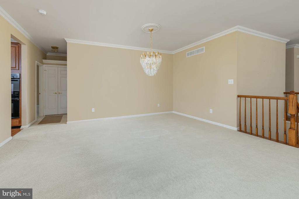 2 QUINTON COURT