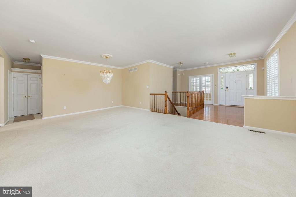 2 QUINTON COURT