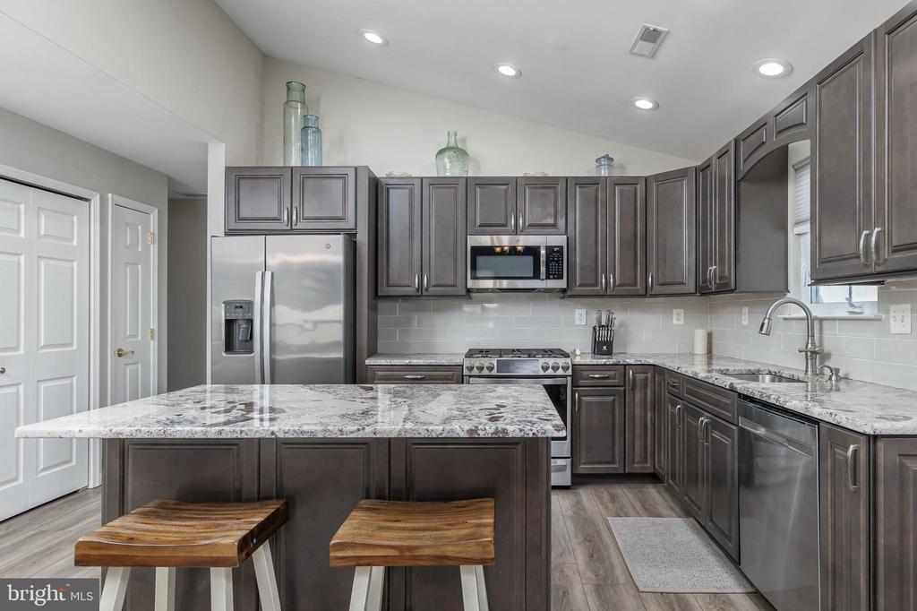 417 WOODRUFF TRAIL