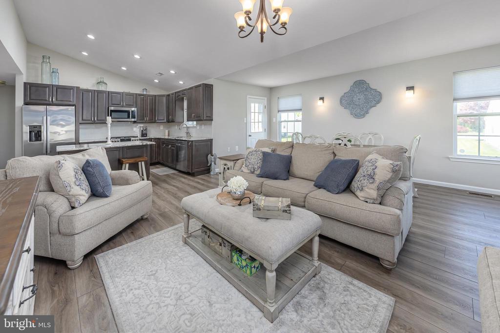 417 WOODRUFF TRAIL