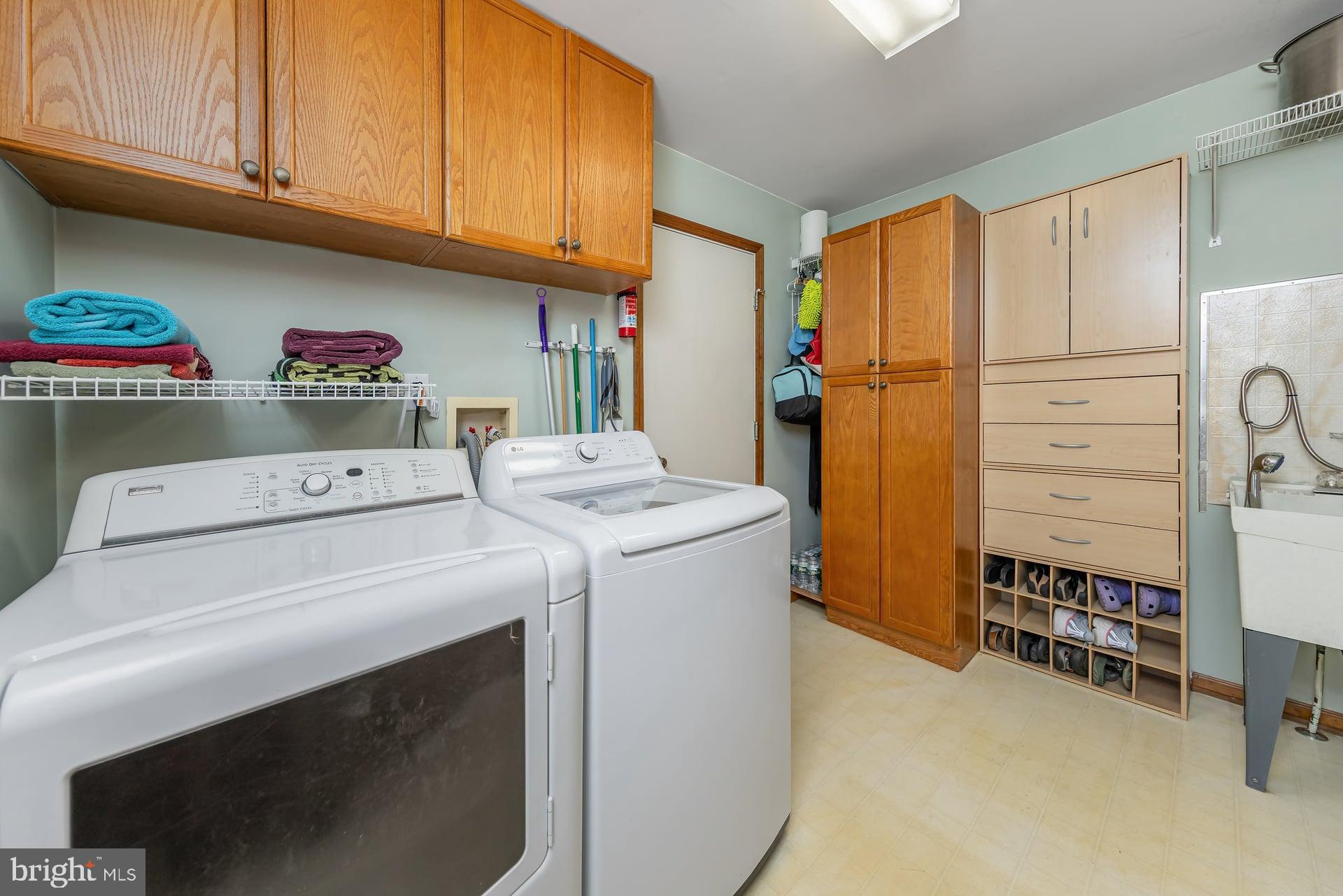 814 CANVASBACK DRIVE