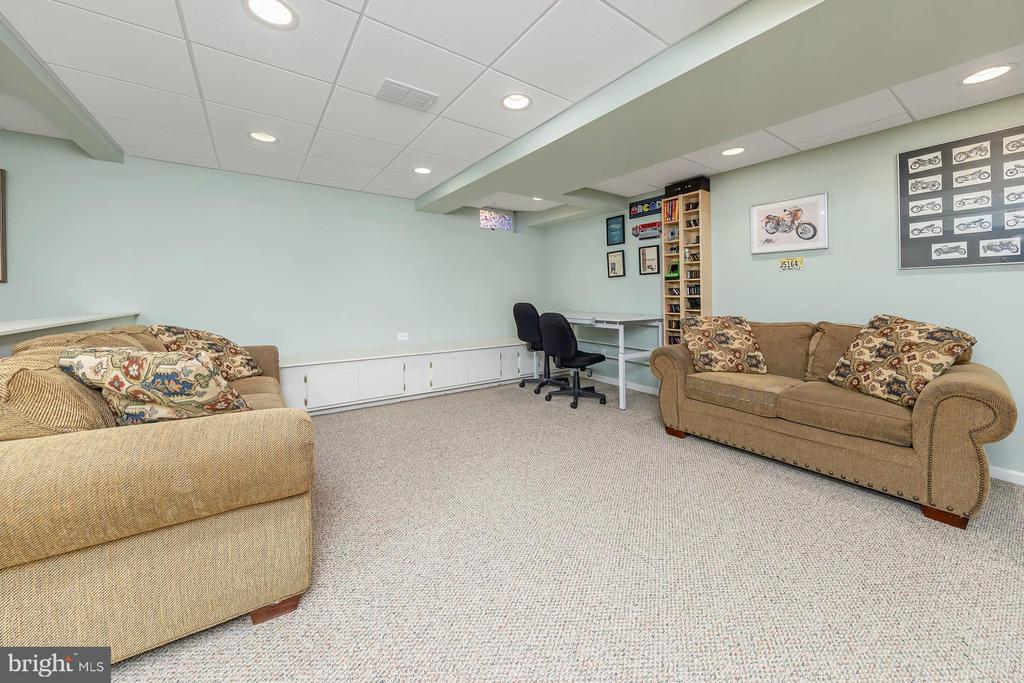 814 CANVASBACK DRIVE