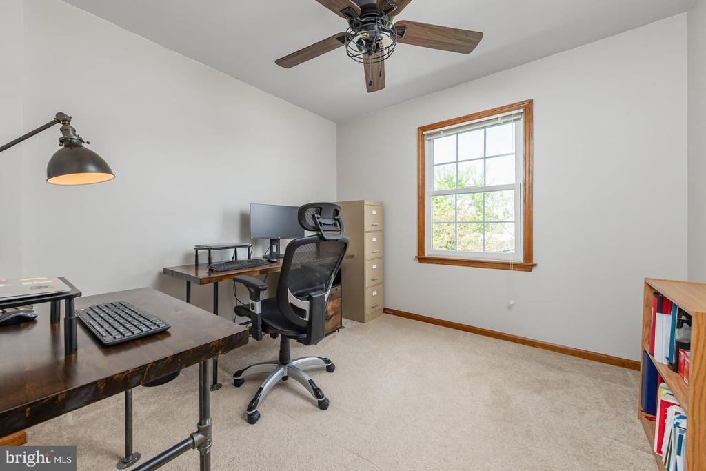 814 CANVASBACK DRIVE