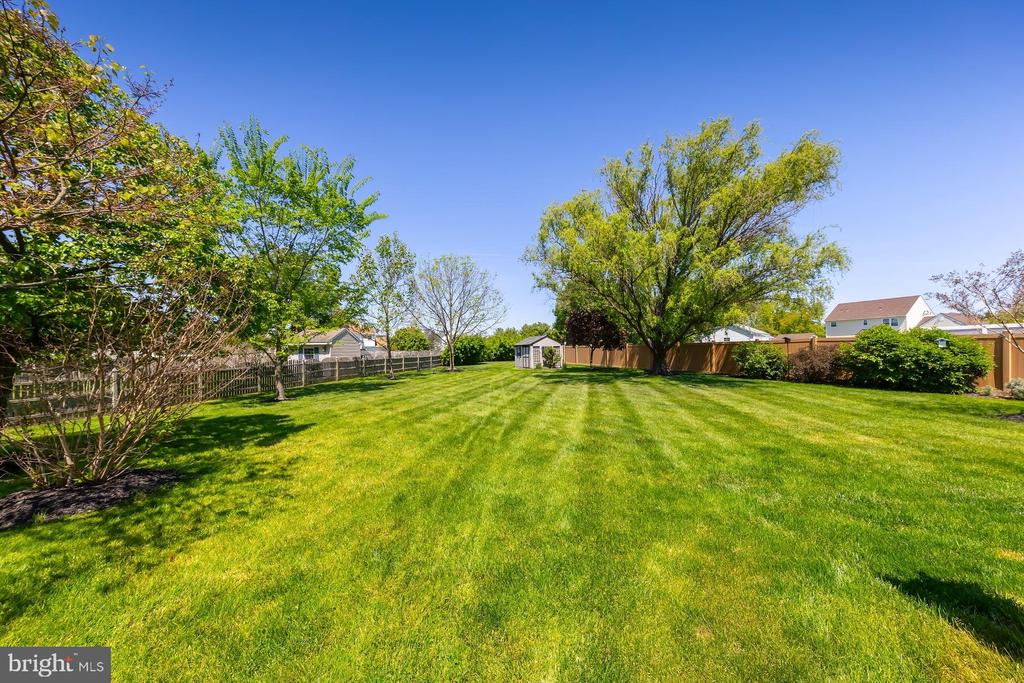 814 CANVASBACK DRIVE