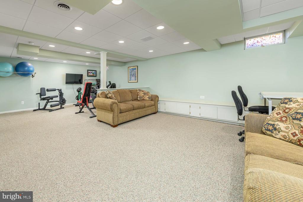 814 CANVASBACK DRIVE
