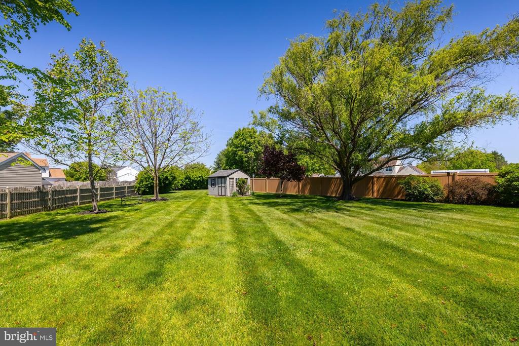 814 CANVASBACK DRIVE