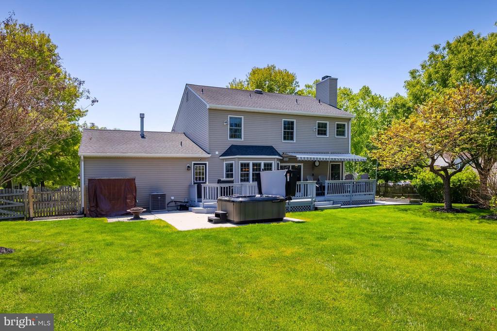 814 CANVASBACK DRIVE