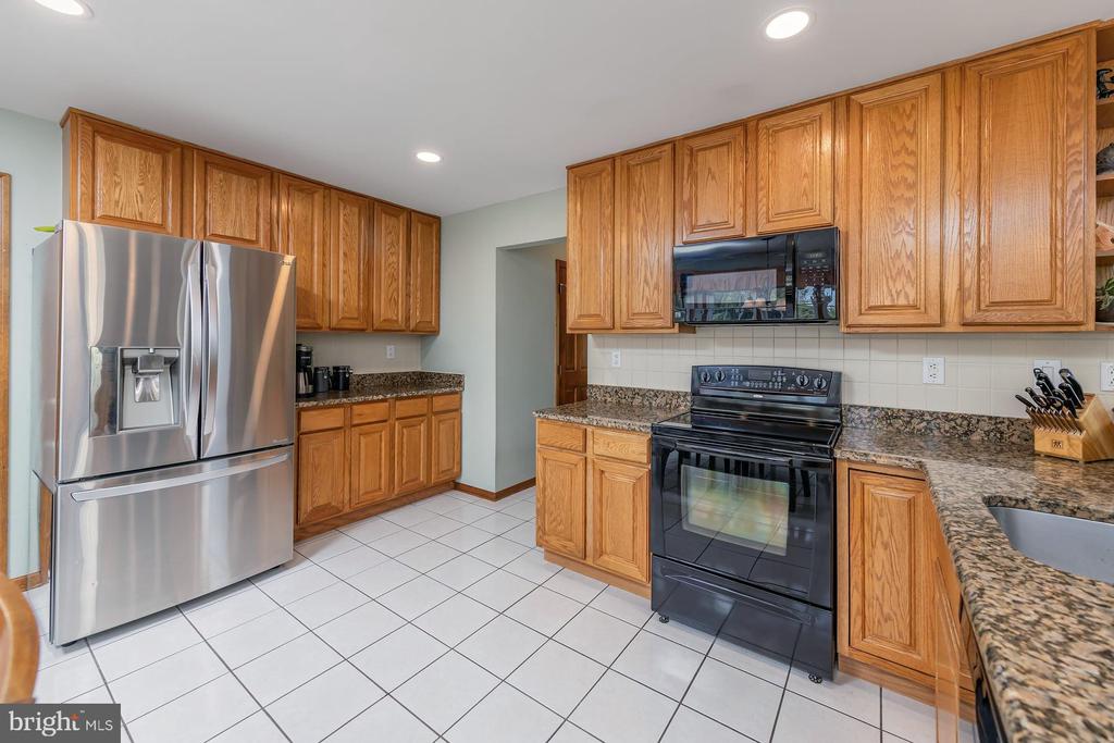 814 CANVASBACK DRIVE
