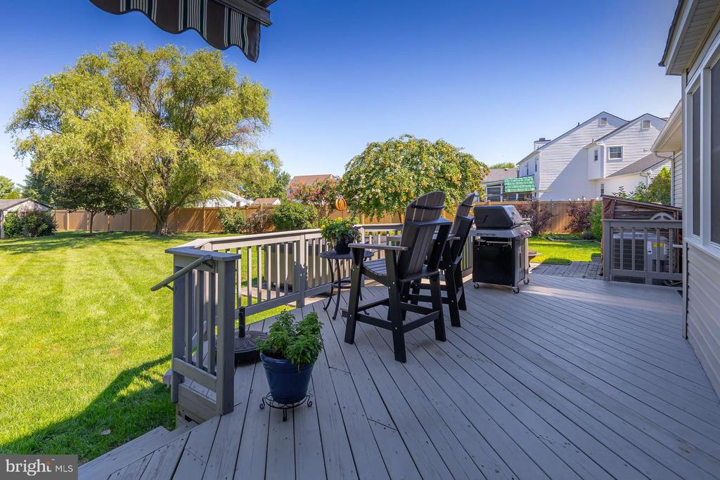 814 CANVASBACK DRIVE
