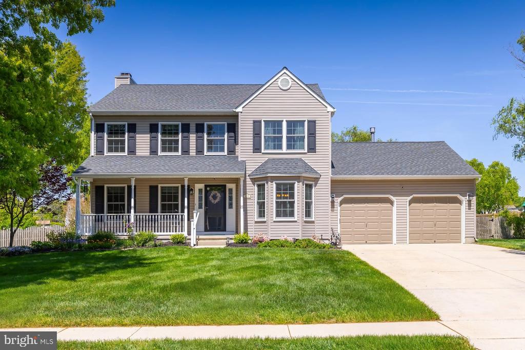 814 CANVASBACK DRIVE