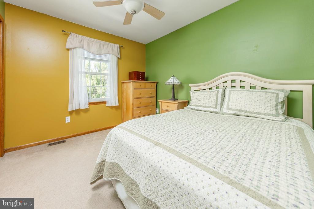 814 CANVASBACK DRIVE