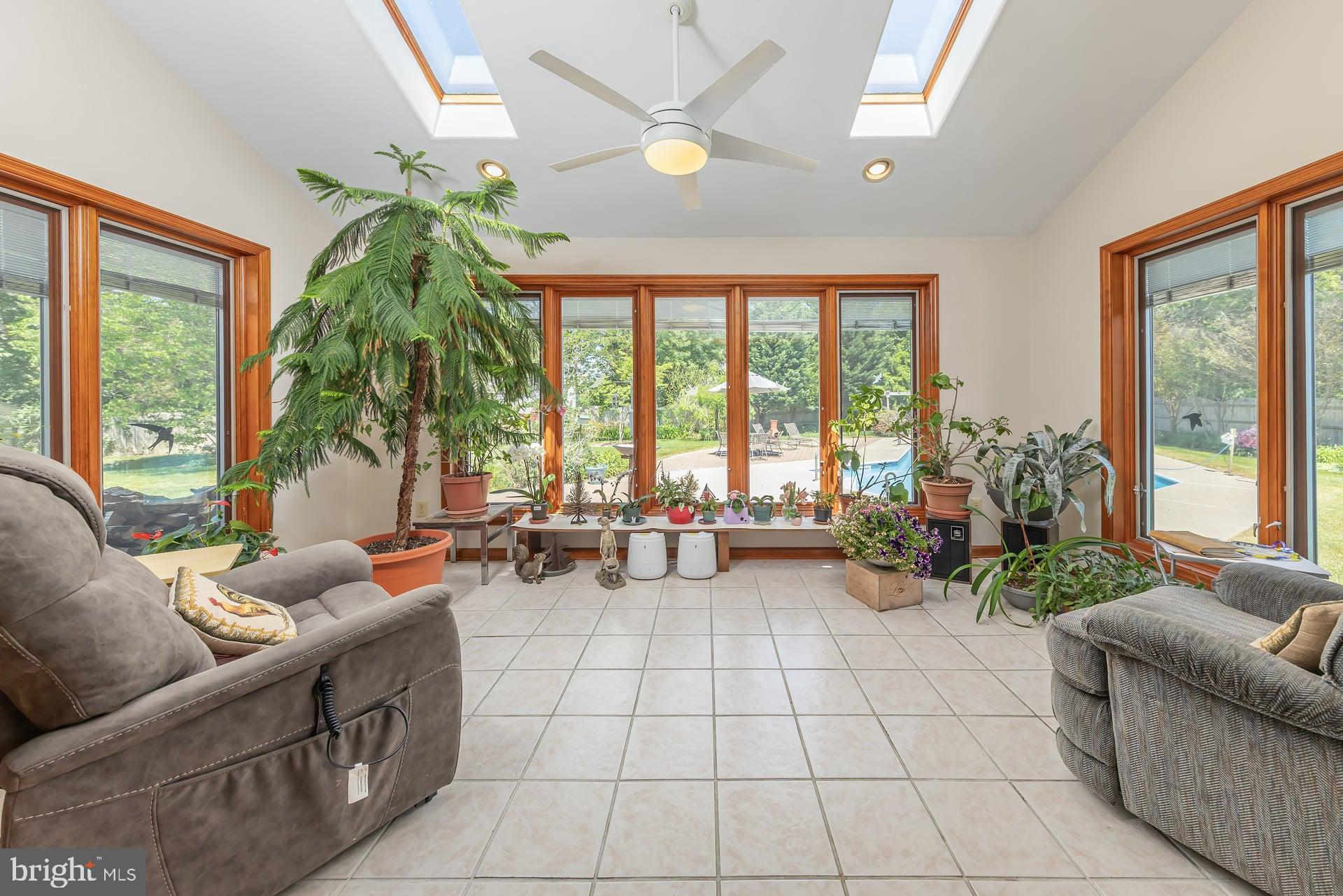 415 LABRADOR TRAIL