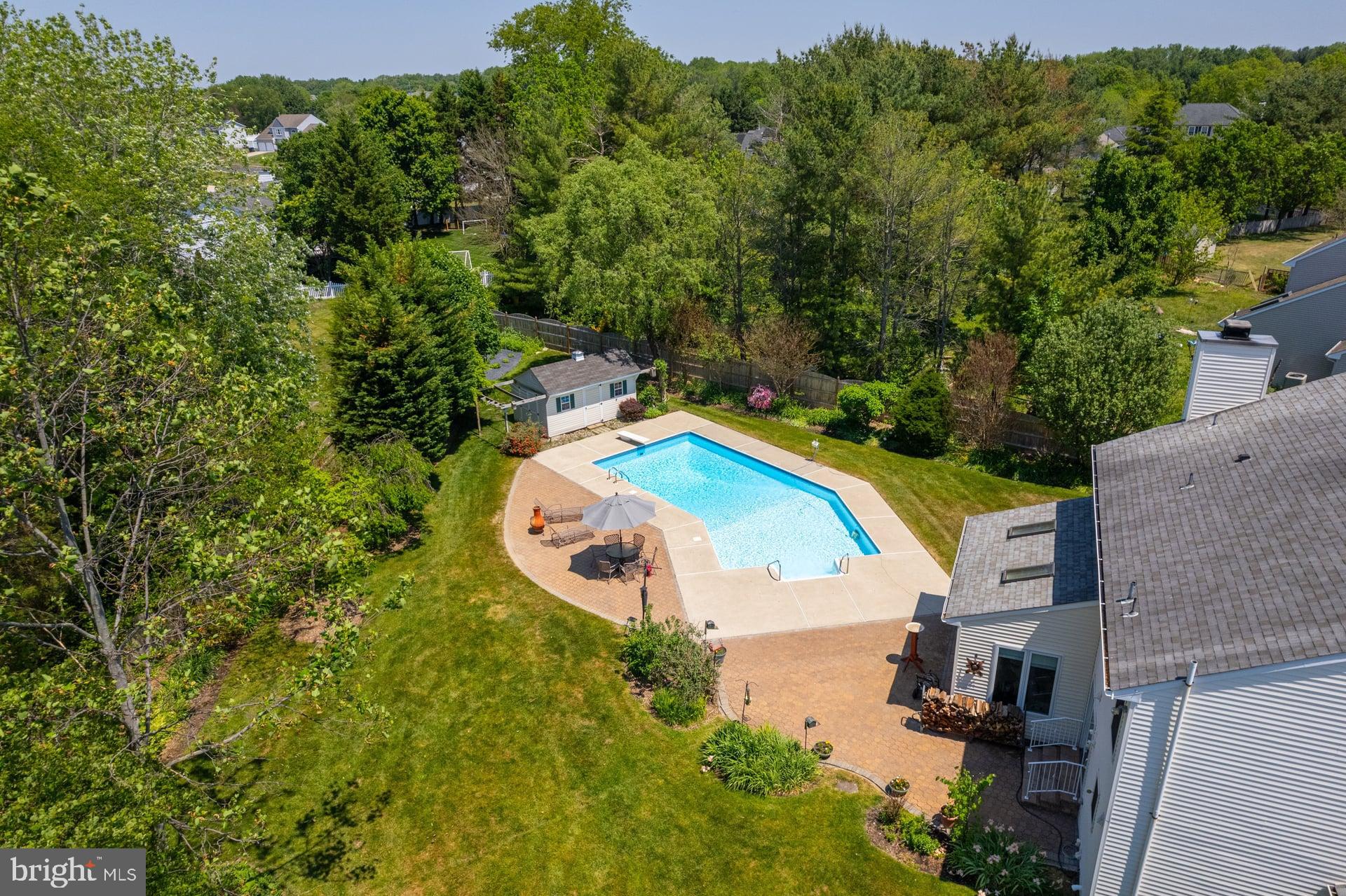 415 LABRADOR TRAIL