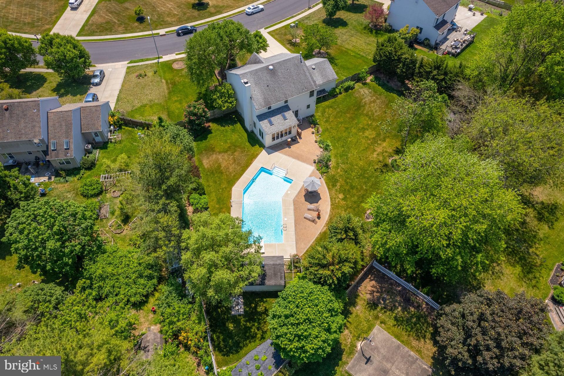 415 LABRADOR TRAIL