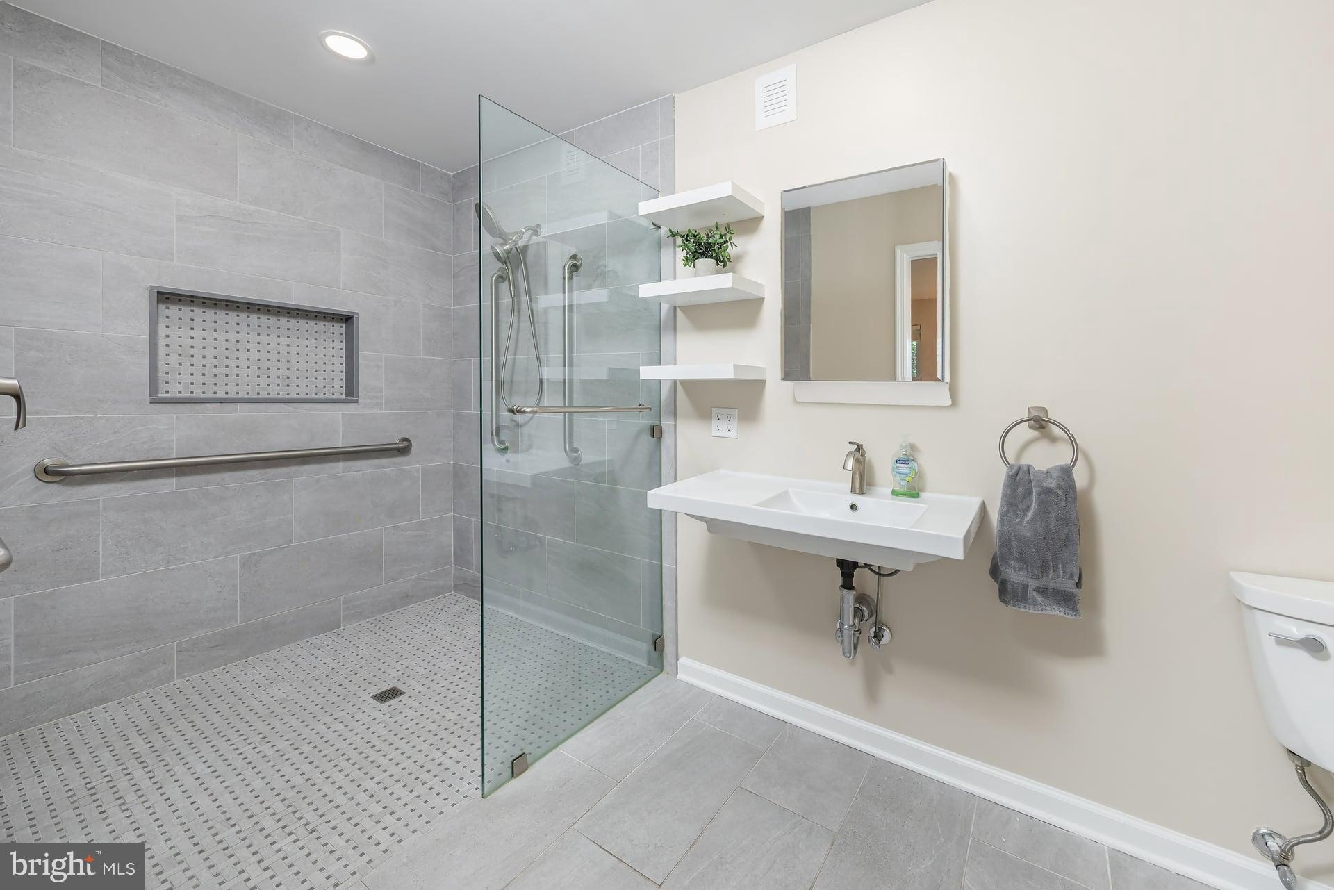 415 LABRADOR TRAIL