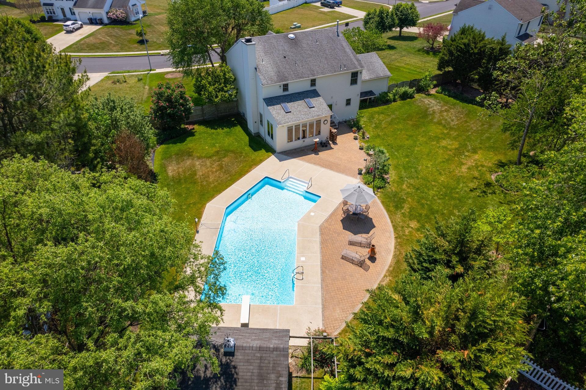 415 LABRADOR TRAIL