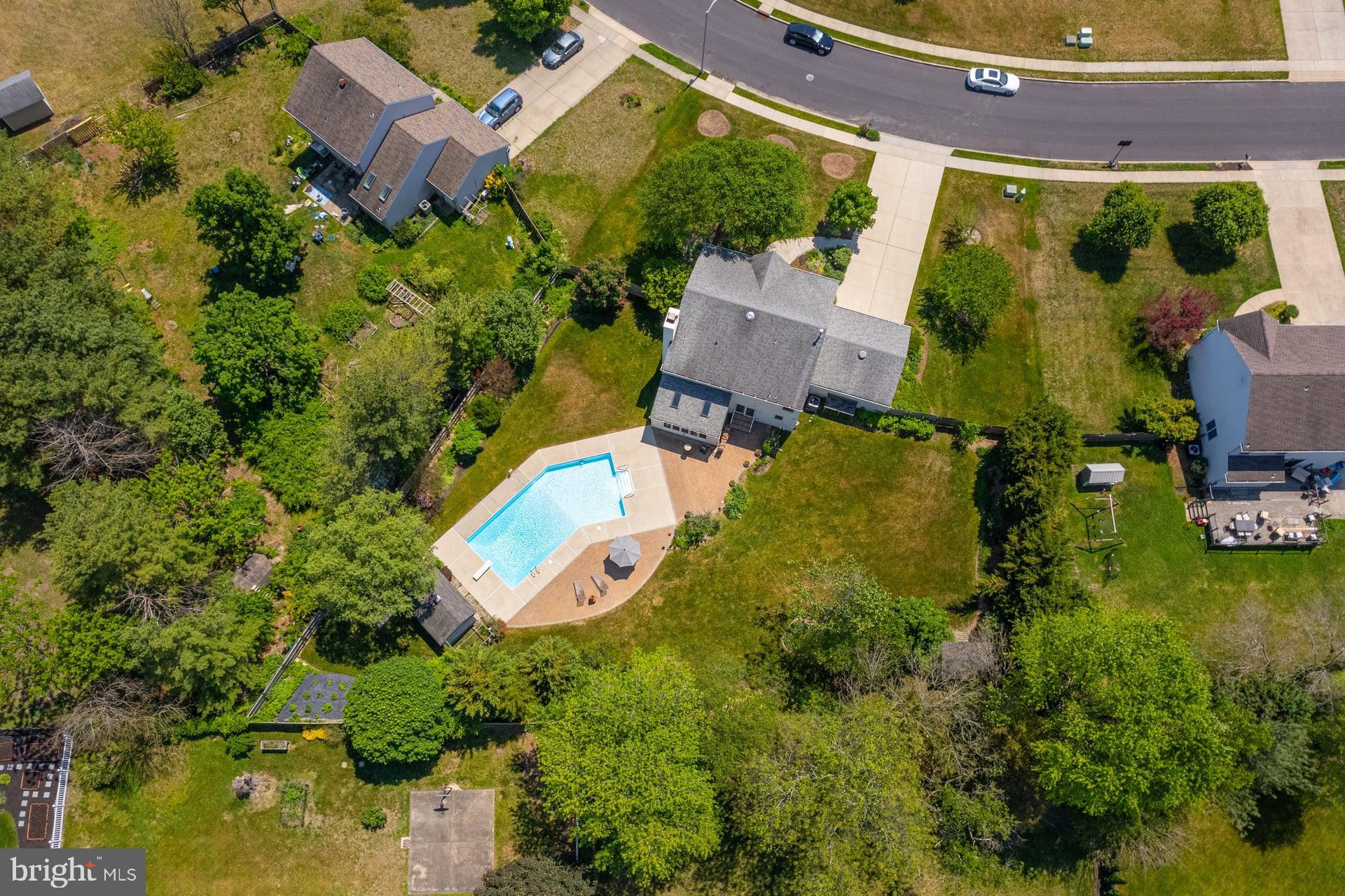 415 LABRADOR TRAIL