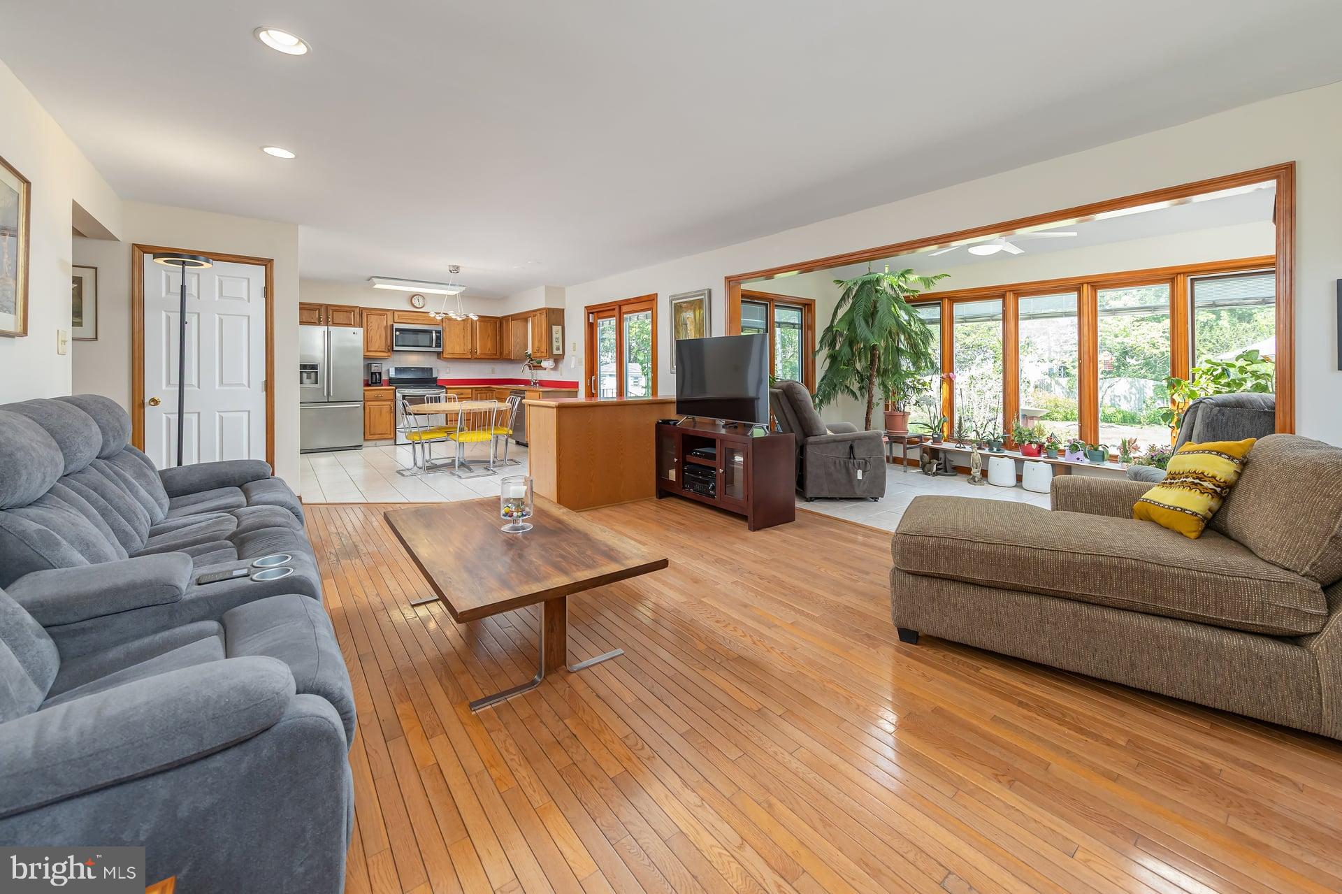 415 LABRADOR TRAIL