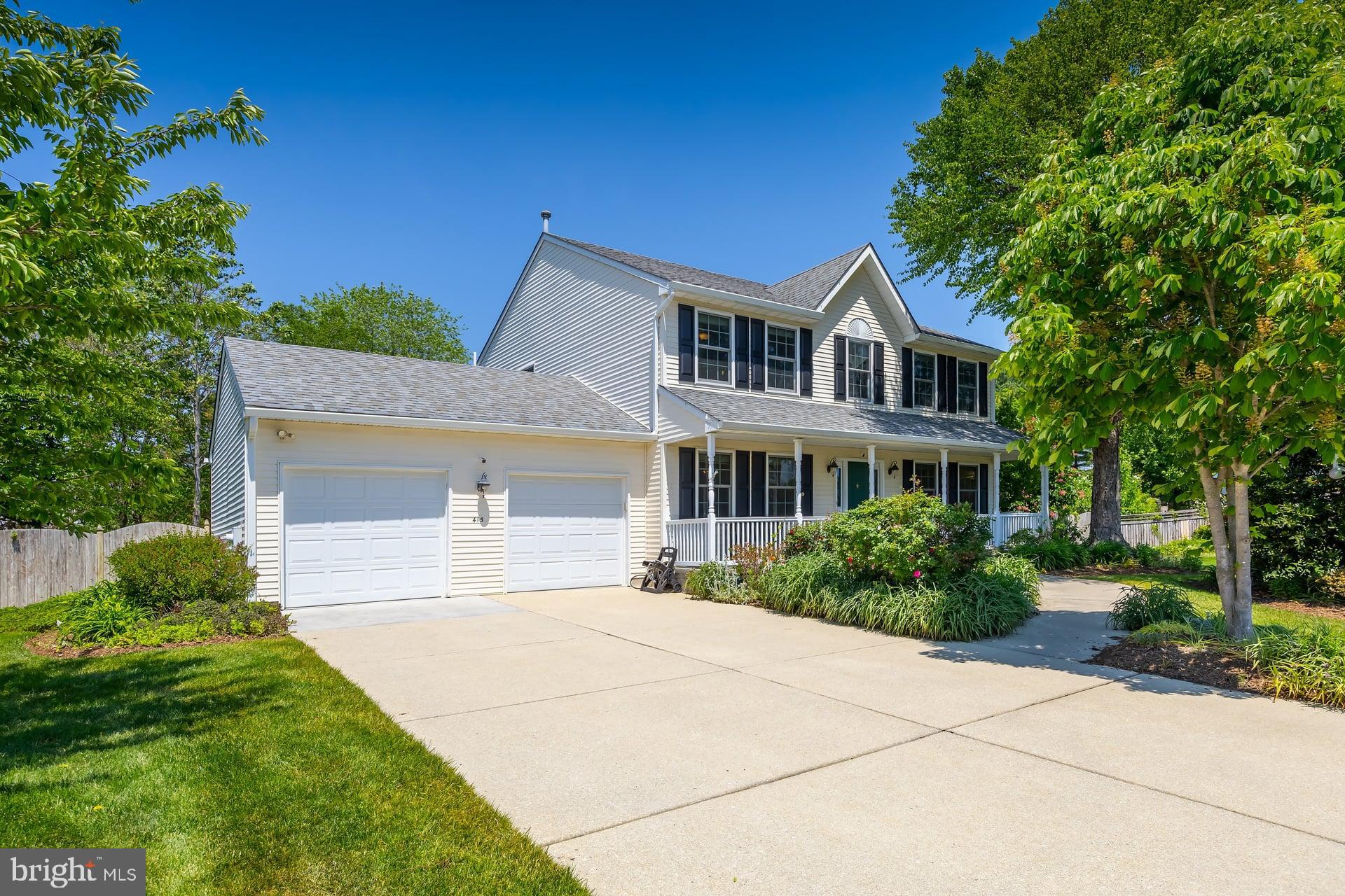 415 LABRADOR TRAIL