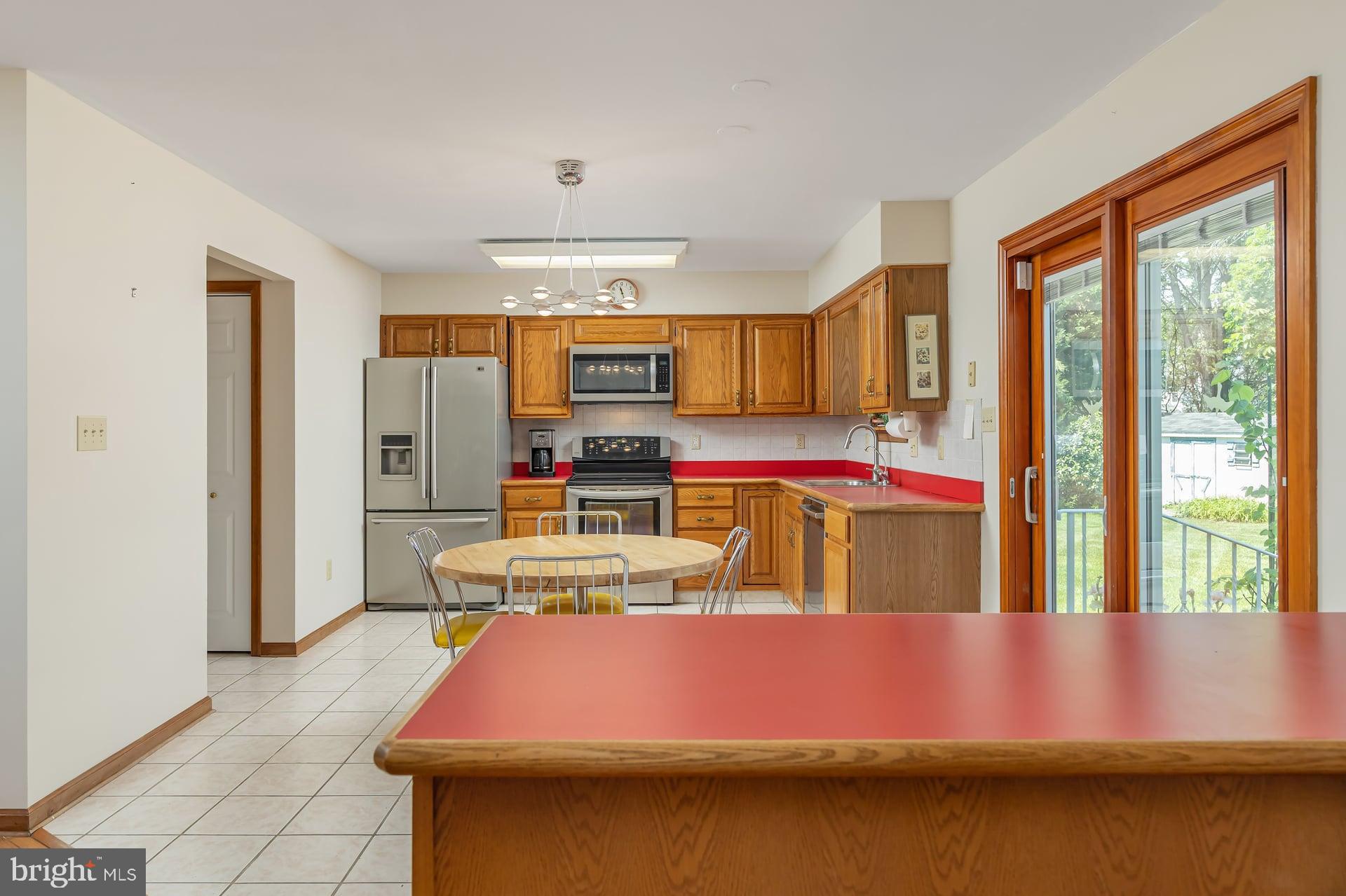 415 LABRADOR TRAIL