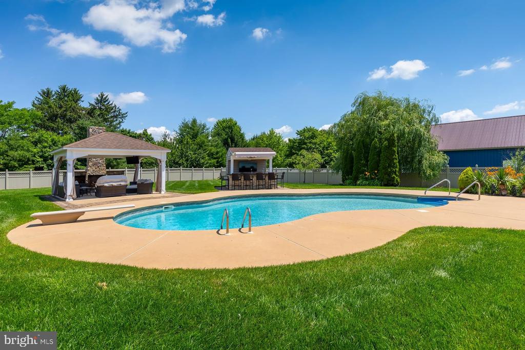 301 LONG MEADOW DRIVE