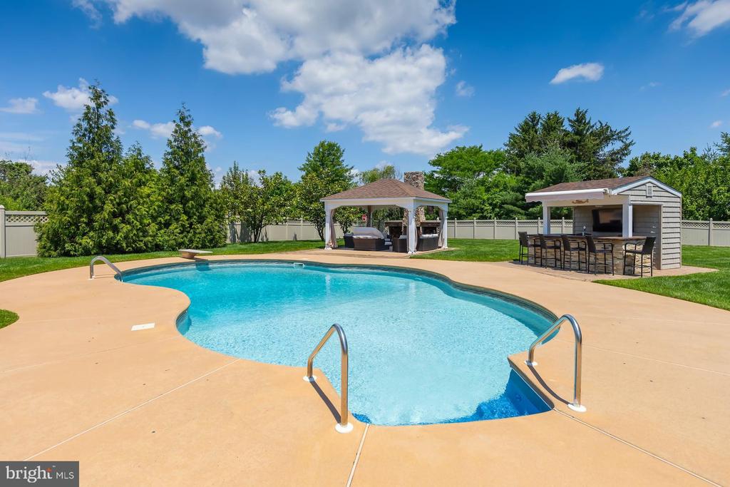 301 LONG MEADOW DRIVE