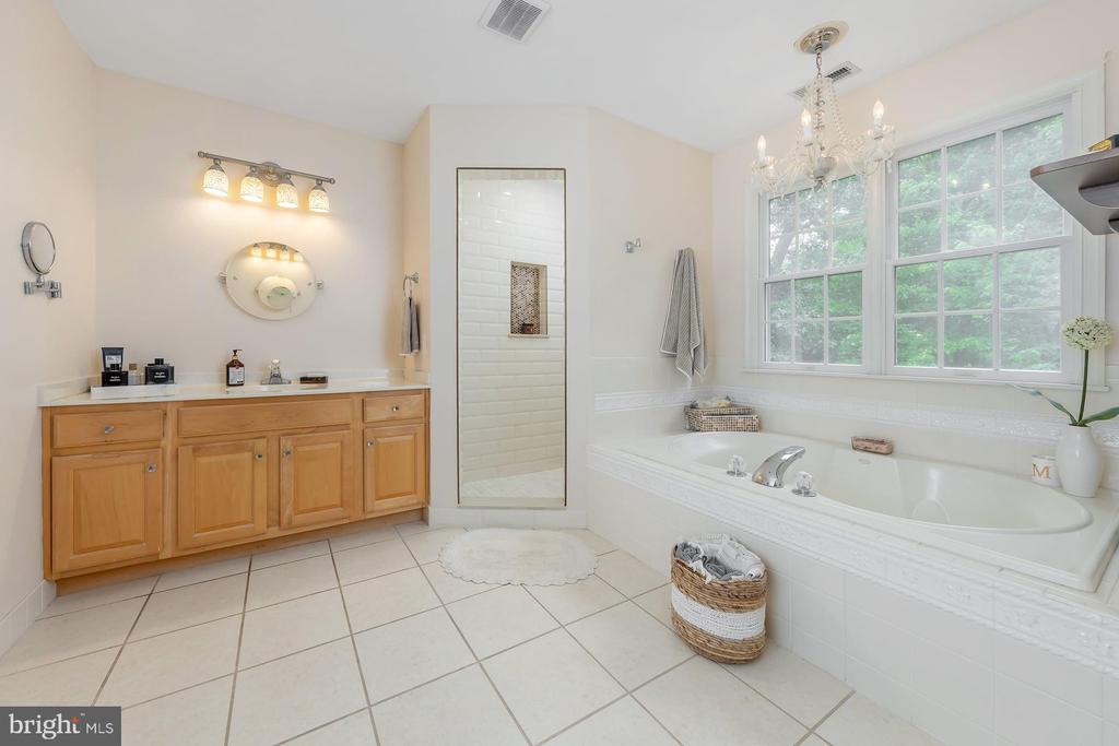 MULLICA HILL, NJ 08062