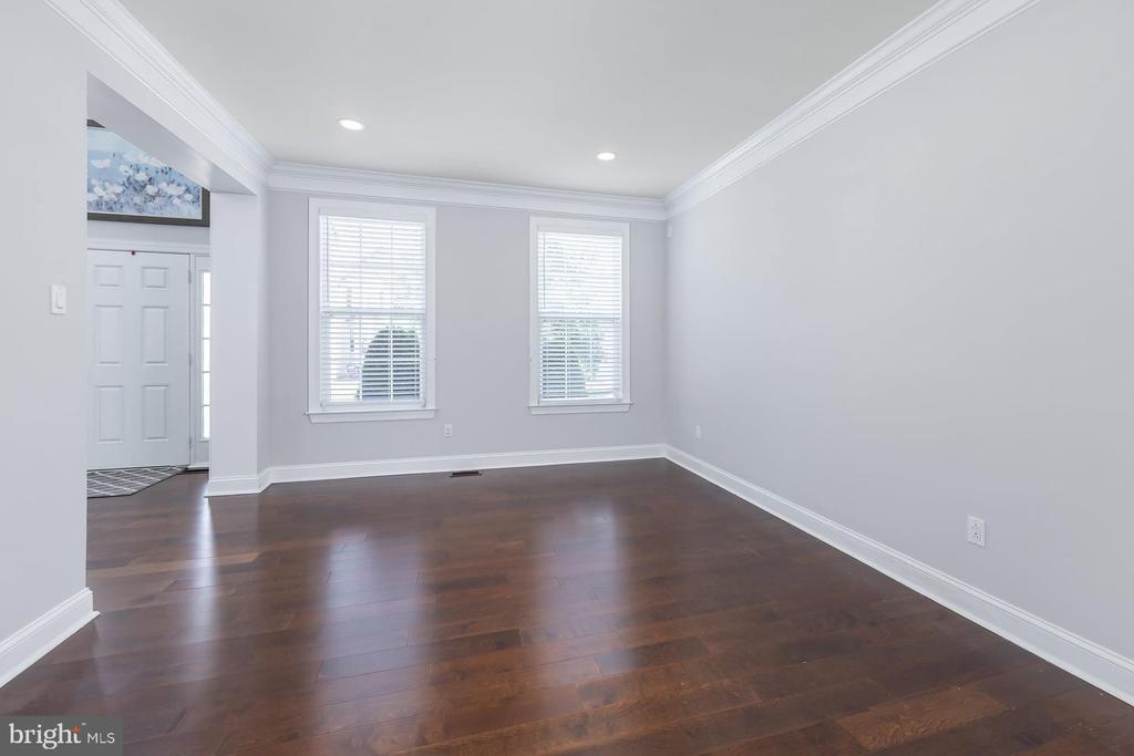707 CHELSEA ROAD