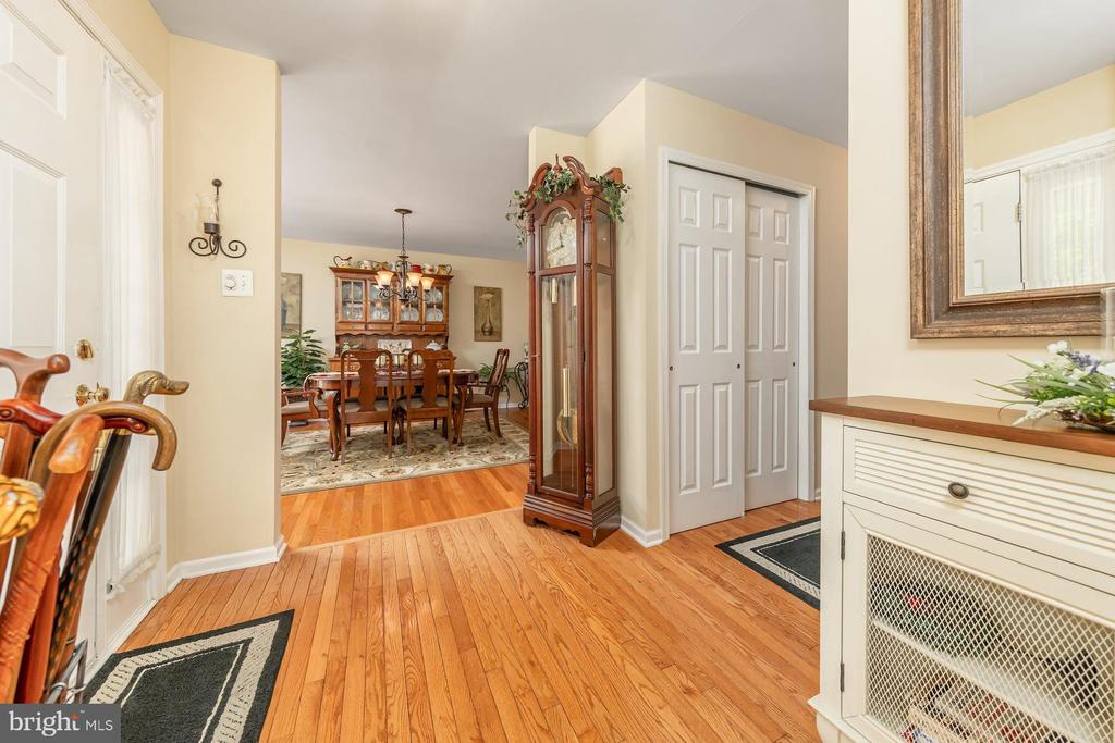 320 CHICKORY TRAIL